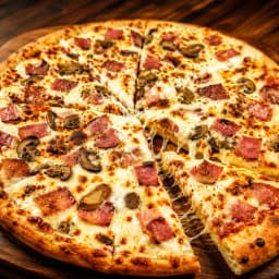 Pizza Carbonara artesanal en Puente Genil — Pidepizza